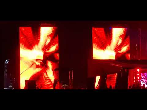 Red Hot Chili Peppers "Nobody Weird Like Me" Louder Than Life Louisville