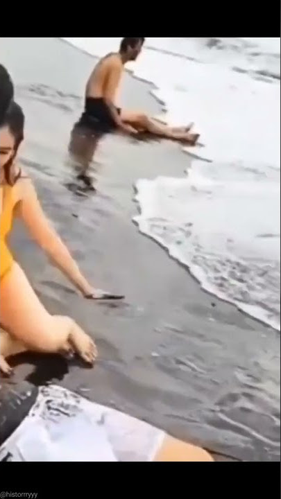 RANTY MARIA MAIN DI PINGGIR PANTAI #happy #beach