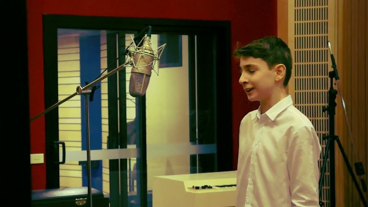 Pie Jesu Fauré Requiem Antonio de la Torre (12y boy soprano) YouTube