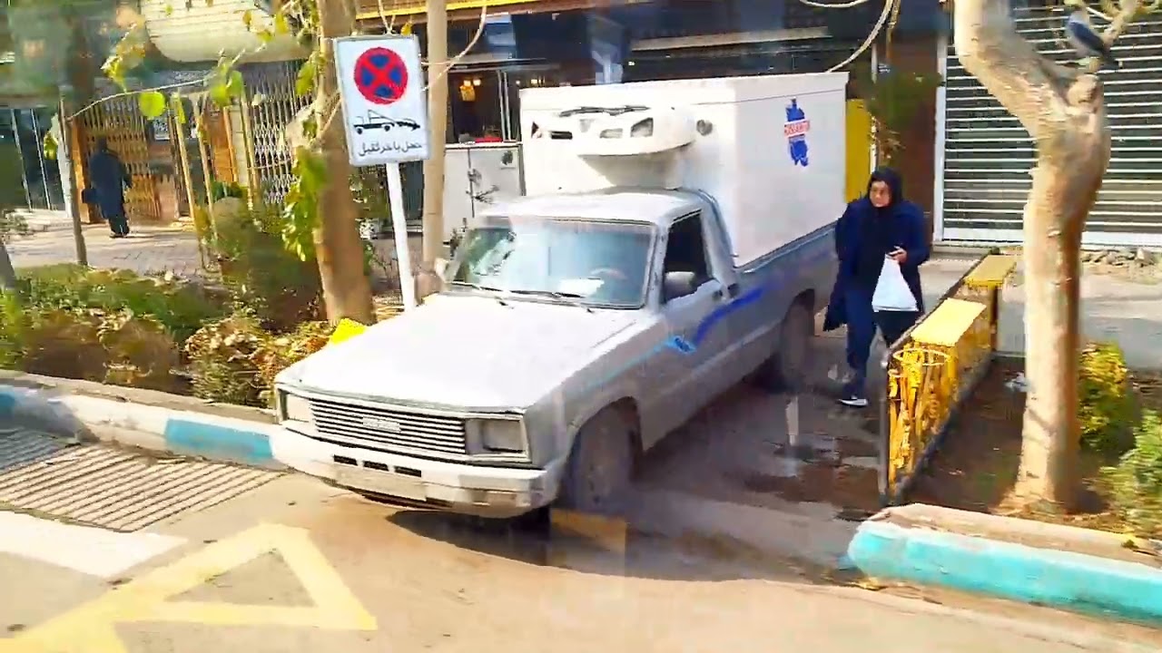 زندگی جریان دارد در شهر زیبای اصفهان بامردمانه مهربان