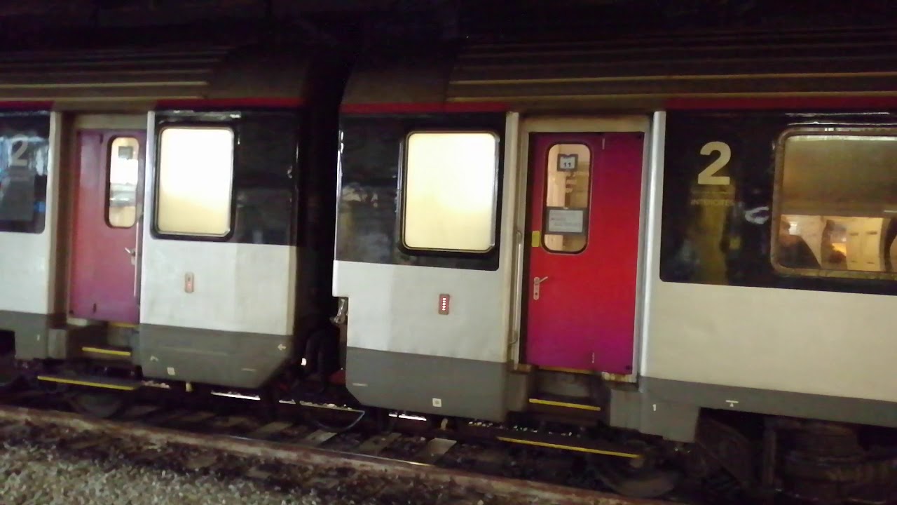 Gare de Limoges avec l'intercités tracté par la BB26000 à destination