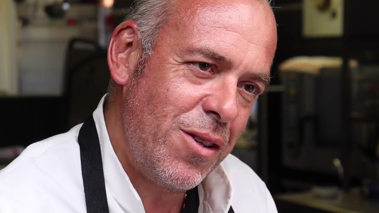 ARNAUD VIEL - Dessert aux framboises avec pâte de piment