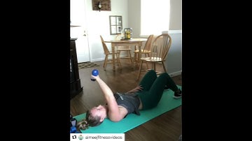 DB Lying Single Crossbody Tricep Extension