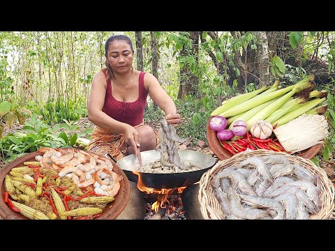 Survival cooking: Shrimp grill on Stone cooking delicious with baby corn mushroom - Solo cooking