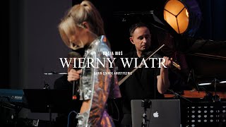 Kasia Moś - WIERNY WIATR akustycznie (arr.M.Moś, M.Kołakowski) / Karin Stanek (Live Video)