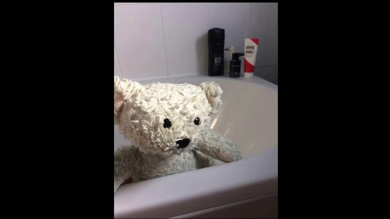 Sam Bath Sam in bath - YouTube