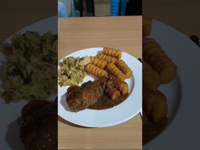 Rouladen mit Kroketten #short #shorts #viral #video #lecker #food #usingen #geschmack