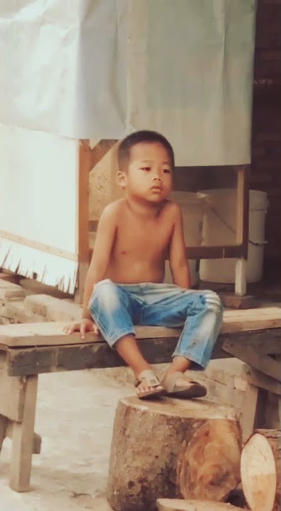 story wa anak kecil ngelamun