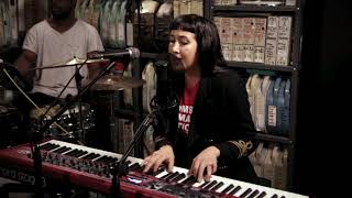 Watch Vanessa Carlton Love Is An Art video