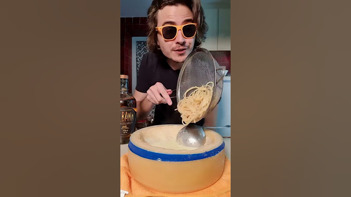 MACARRÃO DENTRO DO QUEIJO - Receita incrível de macarrão feito dentro do parmesão