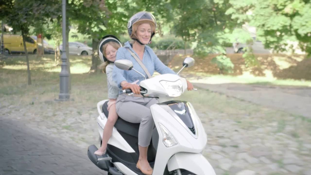 video Xe tay ga Yamaha Acruzo 2016 cao cấp Deluxe