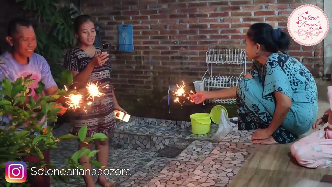 Edisi berburu keong dan main kembang api 🙂🙂