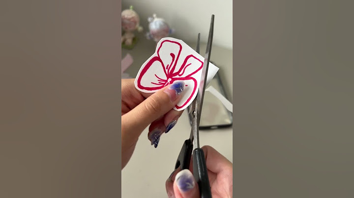 decorating my clear phone case! easy diy collage making, craft night #phonecase #collagewithme