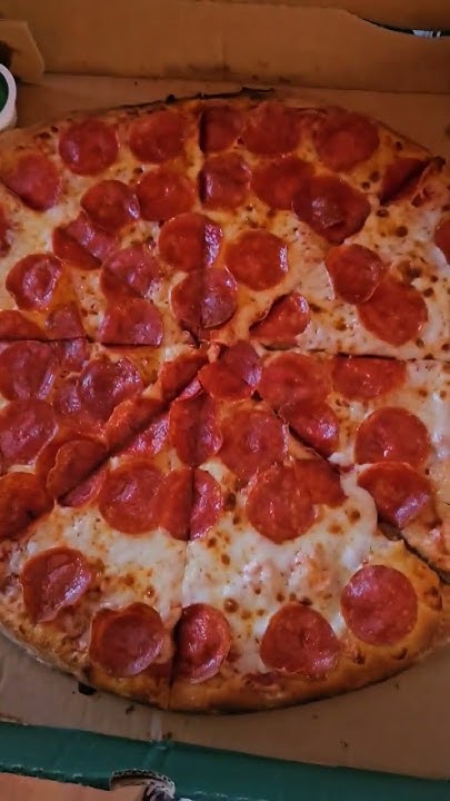 How Much Is A Shaqaroni Pizza ORDERED SOME MORE SHAQARONI PIZZA FROM PAPA JOHNS. - YouTube