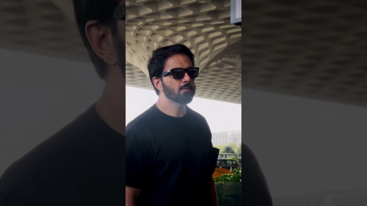 52 ki age me looking Hard sonu sood 