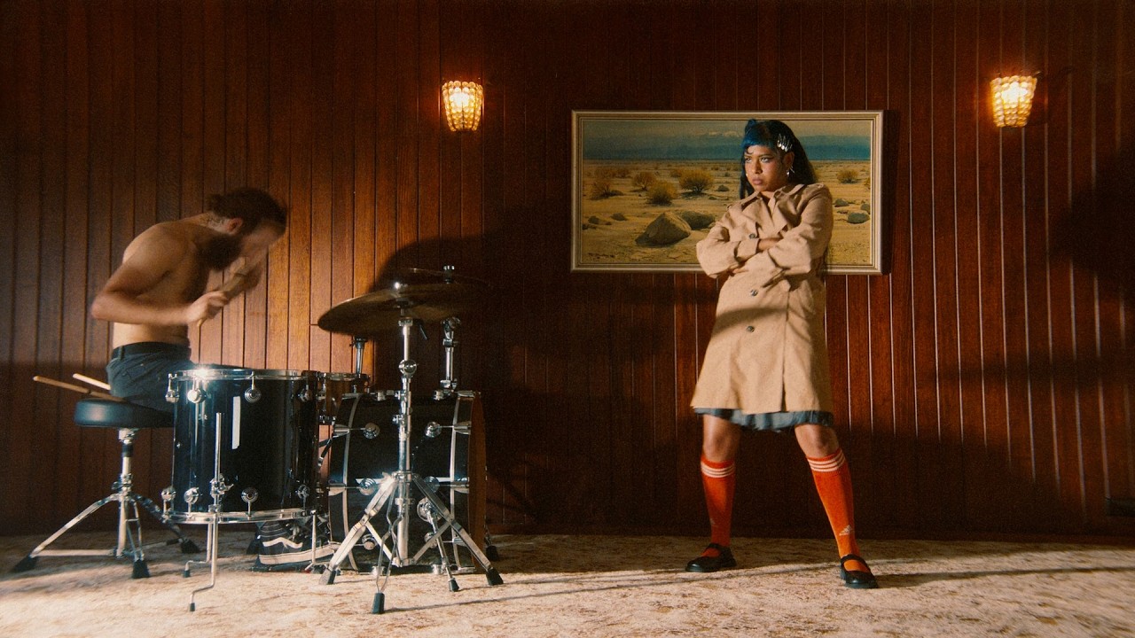 Ecca Vandal – BLEED BUT NEVER DIE (Official Video)