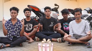 New Year friend ➡ Gift Exchanging and Gift purchasing ചളി vlaag Dv102