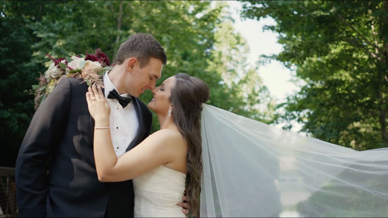 Cinematic Northwest Arkansas Crystal Bridges Wedding Film