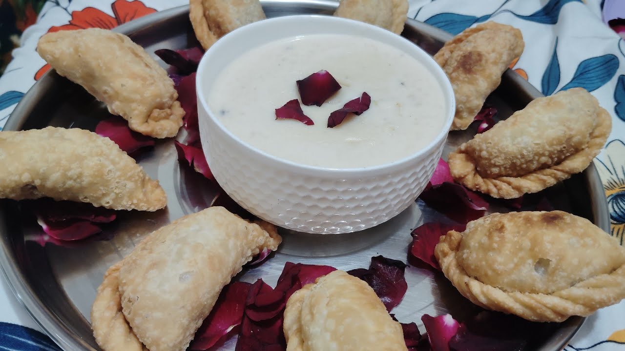  Rice Kheer & Mawe Ki Puri(Bhari puri) Kunde ki Niyaz Mai Banne Wali special Dish (kheer puri)