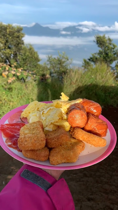 Menu sarapan pagi di puncak #cikuray #hiking #gunung