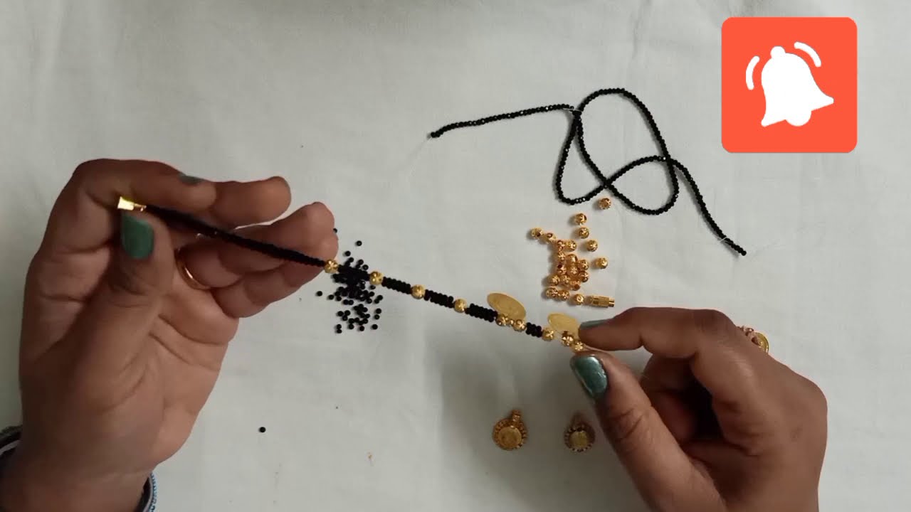 Black Beads Lakshmi Kasu Necklace