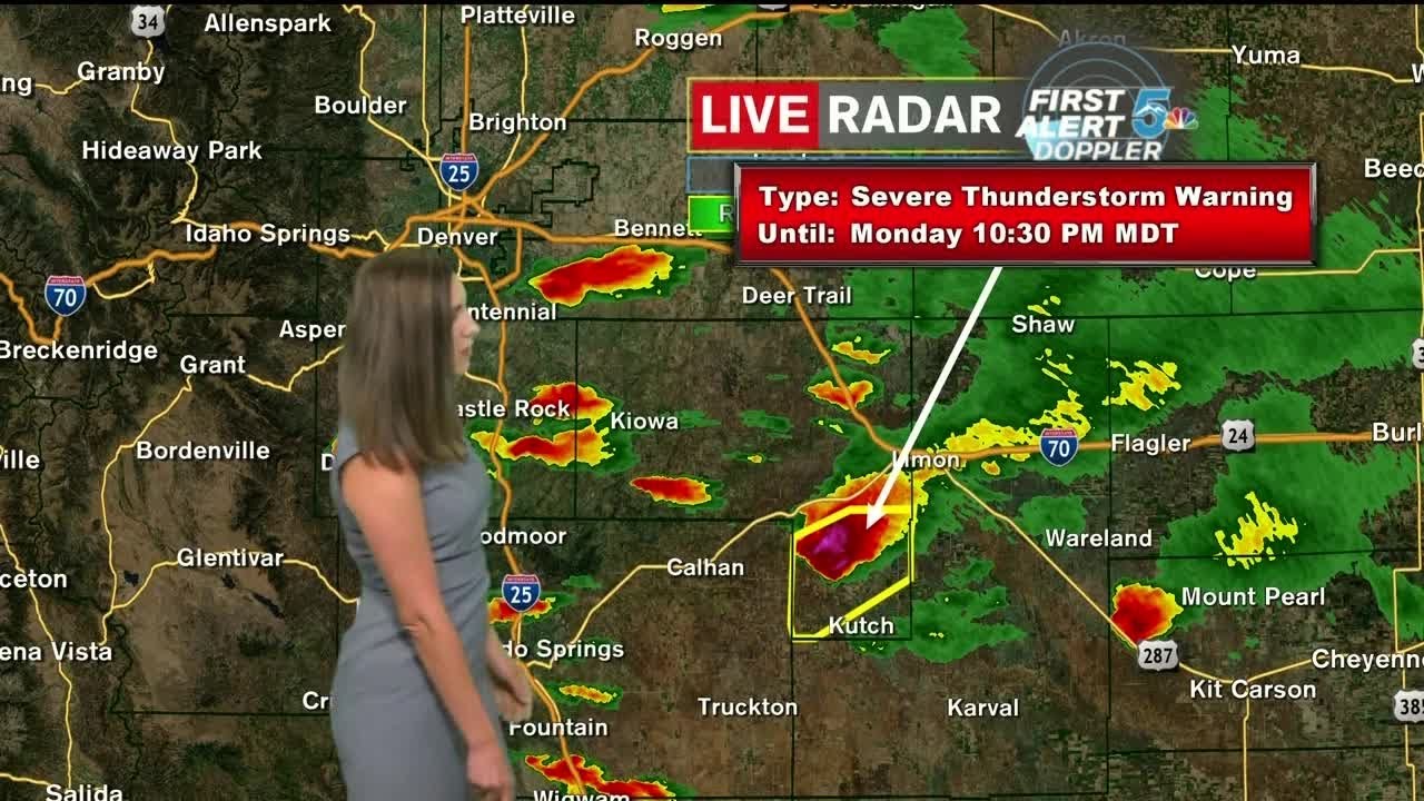 Monday Evening Weather: Showers and storms eventually end - YouTube