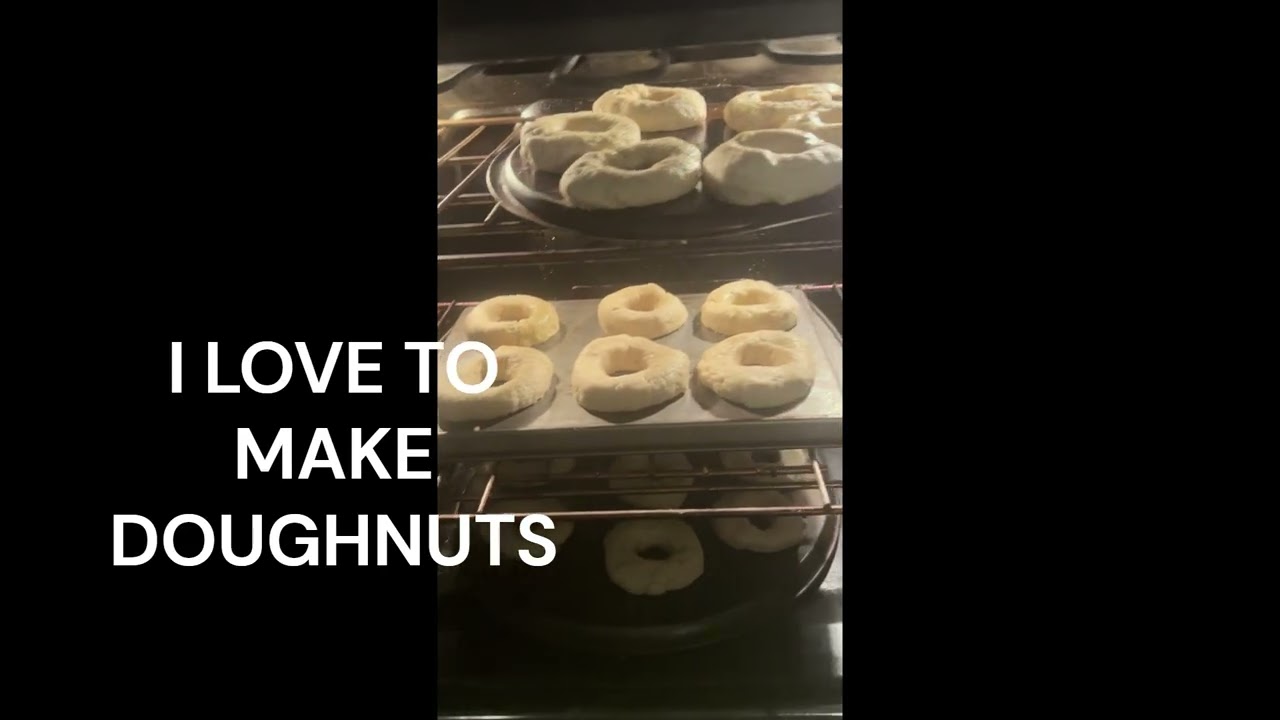 Снежная ночь и горячая чашка кофе