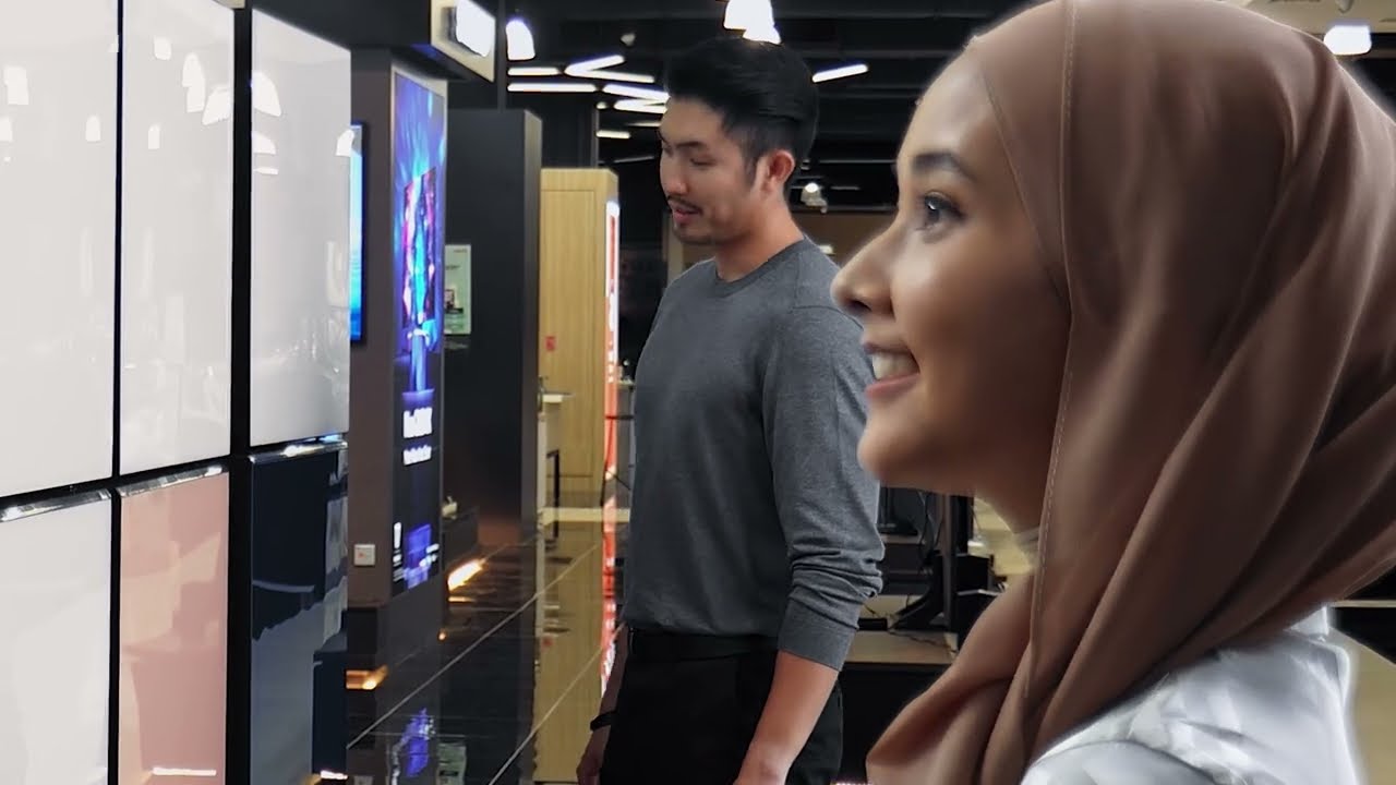 New Samsung 393L Top Mount Freezer With Bespoken Design