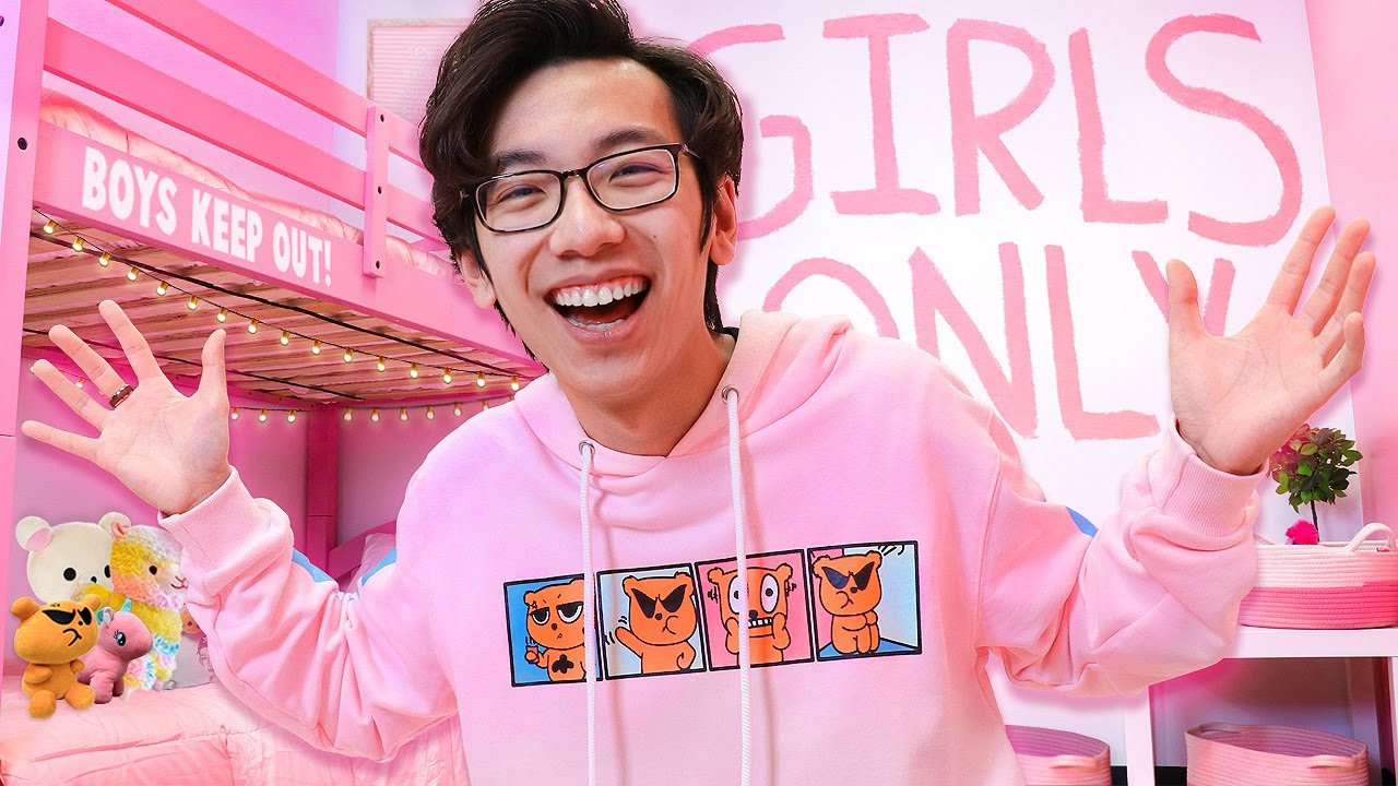 Surprising My Girlfriend With GIRLS ONLY CLUBHOUSE!