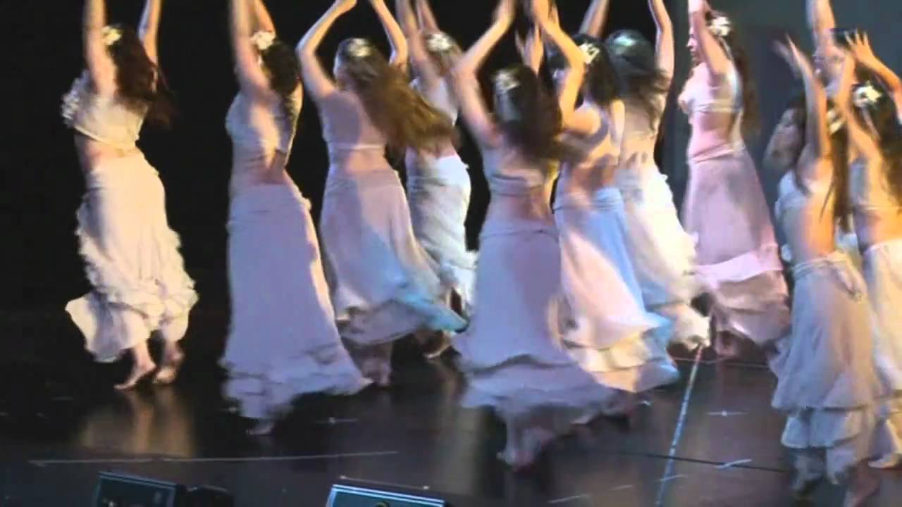 Escuela de Danzas Nayyah arabella lyrics