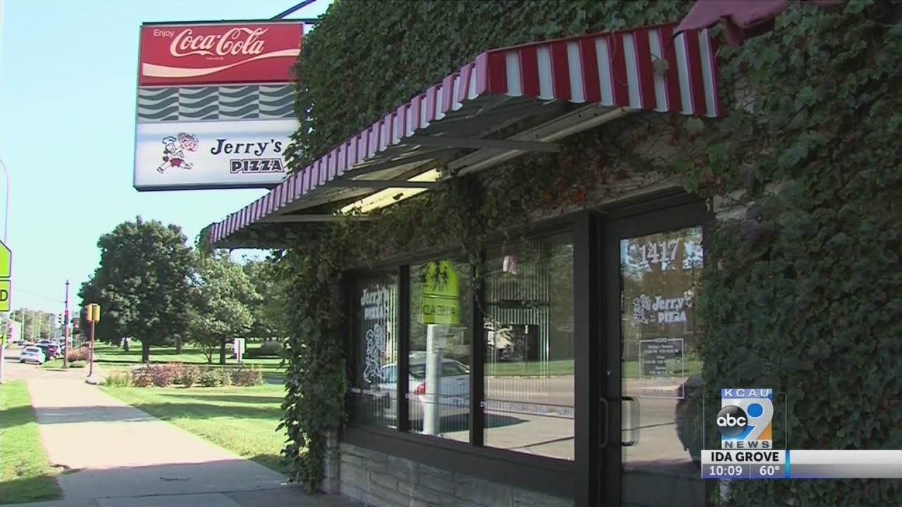 Jerry's pizza donates to Gigi's