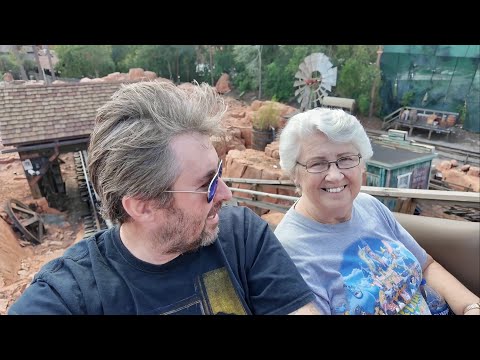 Halloween Day At Disneys Magic Kingdom - Checking Out Of Wilderness Lodge & Giving Out Candy At Home