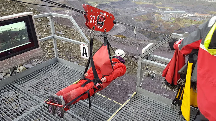 What It's Like To Ride The World's Fastest Zip Line! - DayDayNews