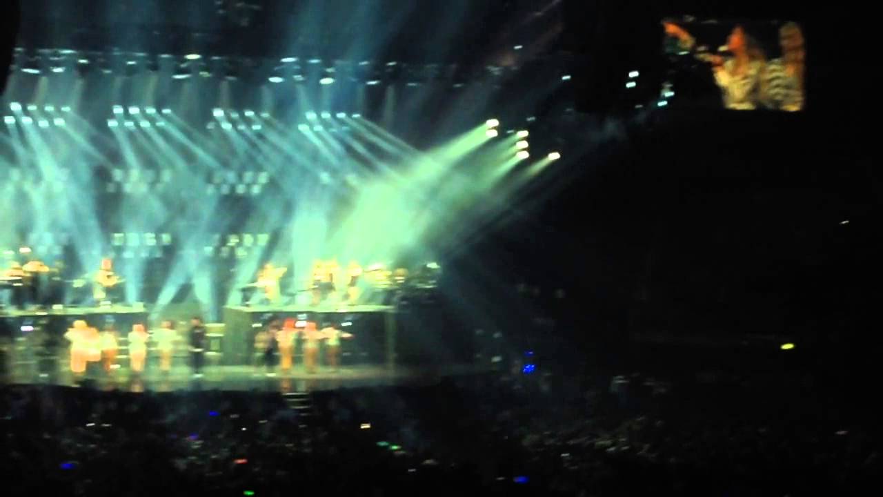 Beyonce singing happy birthday O2 arena 28th February - YouTube