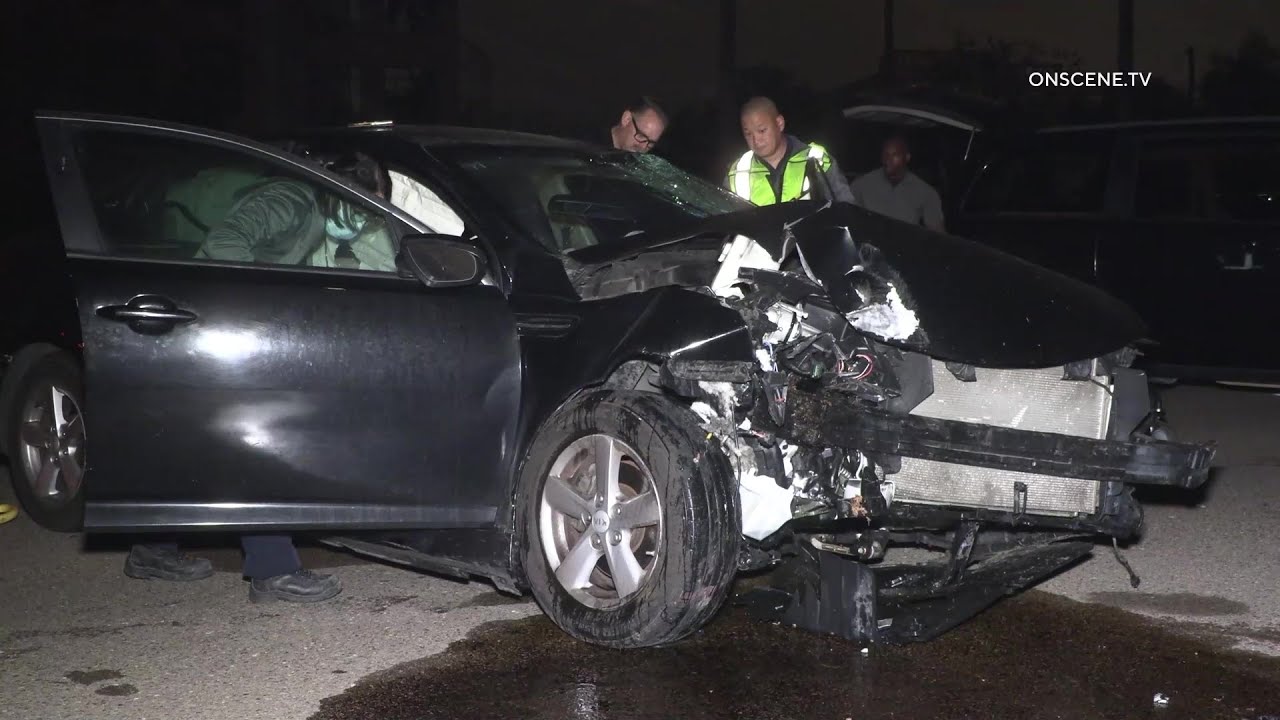 Driver Killed After Crashing Into Tree | San Diego - YouTube