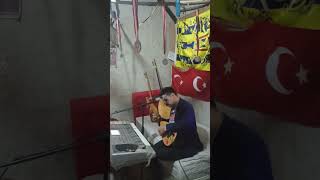 başında kuşlar öter sana kıydılar yiğidim başında kuşlar öter bana kıydılar için başında kuşlar san