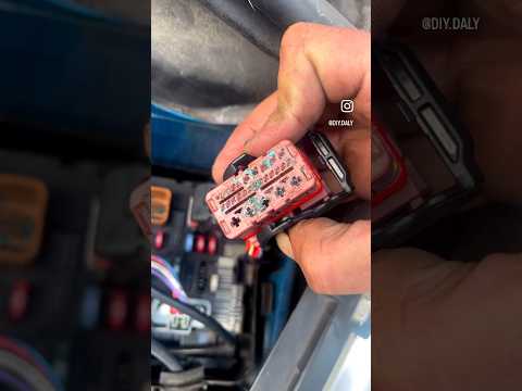 Peugeot 207 due to capillary action water travels down the wiring harness into the fuse box