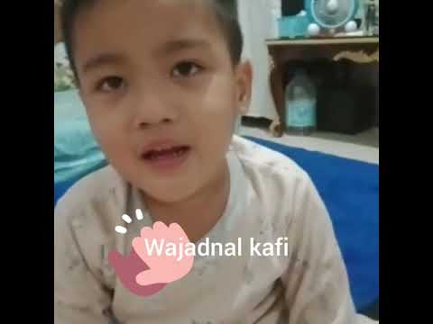 Ngaji sholawatan masih terbata bata tapi semangat luar biasa (sakha & hana)