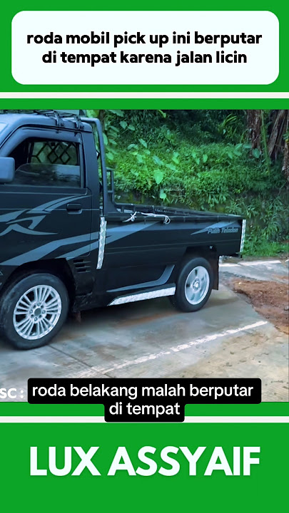 RODA MOBIL PICK UP INI BERPUTAR DI TEMPAT KARENA JALAN LICIN #shorts