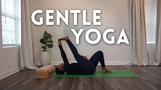20 Minute Gentle Yoga Flow To Help You Relax And De-stress | Yoga for Beginners
