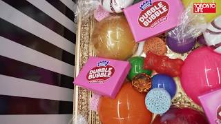 We visited eye candy, a technicolor pop-up museum with pizza room and
private jet booth. (video by natasha zimin)