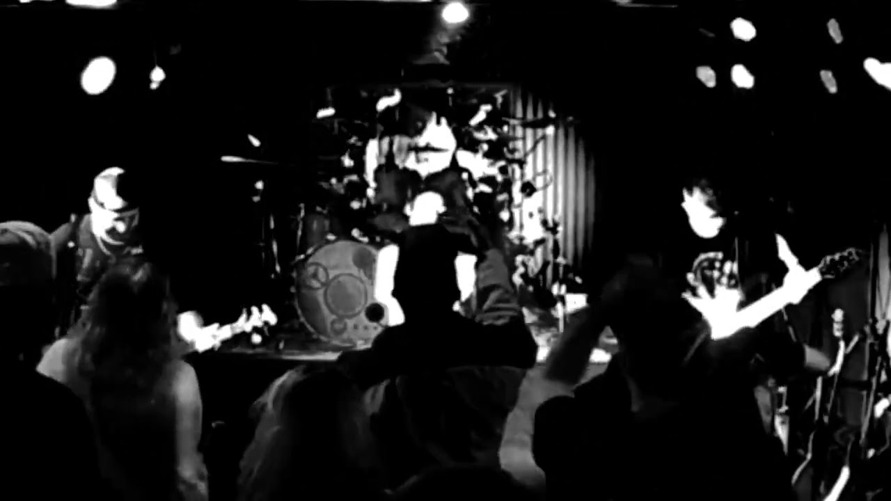 YouTubeでHEADSPACE covers Falling Away From Me by KORN | LIVE! AT THE BACKROOM (9.27.24)を視聴 YouTubeでHEADSPACE covers Falling Away From Me by KORN | LIVE! AT THE BACKROOM (9.27.24)を視聴