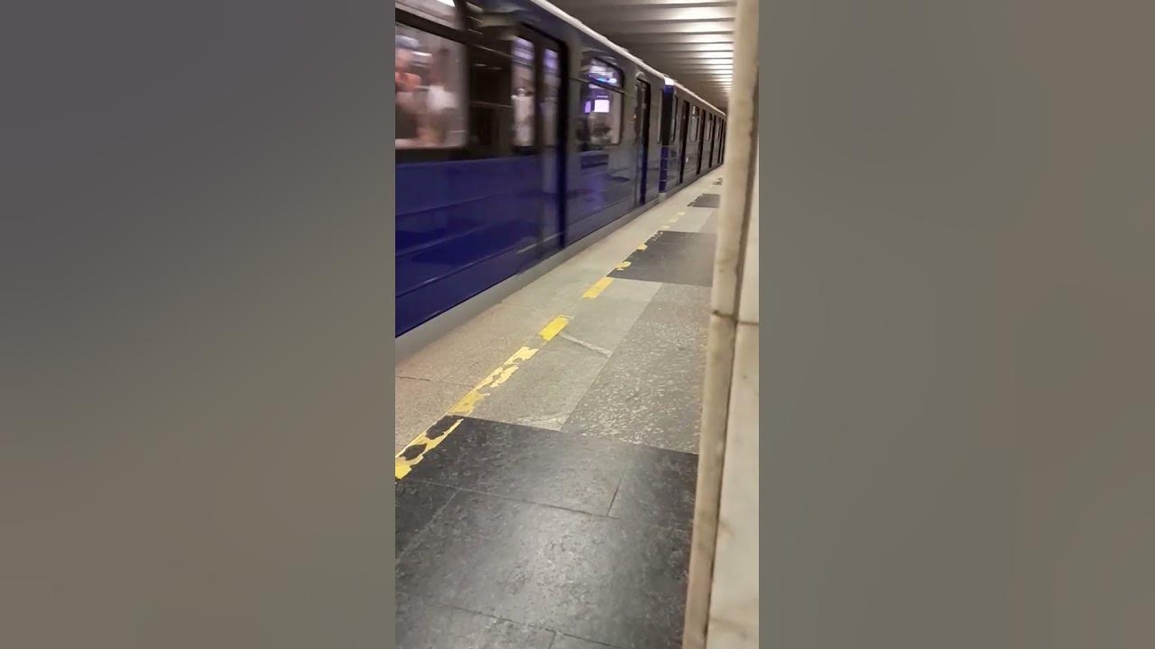 Отправление модернизированого поезда еж 3 со станции проспект гагарина ...