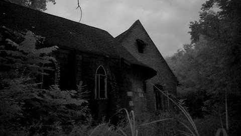 Geestenjacht in een verlaten landhuis - Een stille ontmoeting