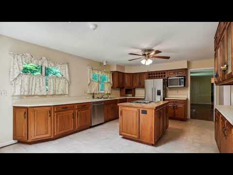 8011 Woodland Hills Lane, Fairfax Station, VA home video tour