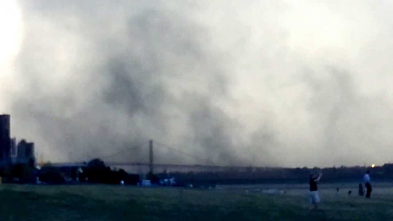 Petcoke cloud from storm July 27 13