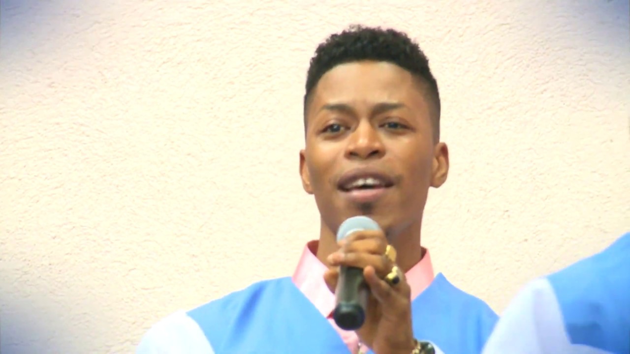 Allezvous en sur les places Live performance Acordes Chordify