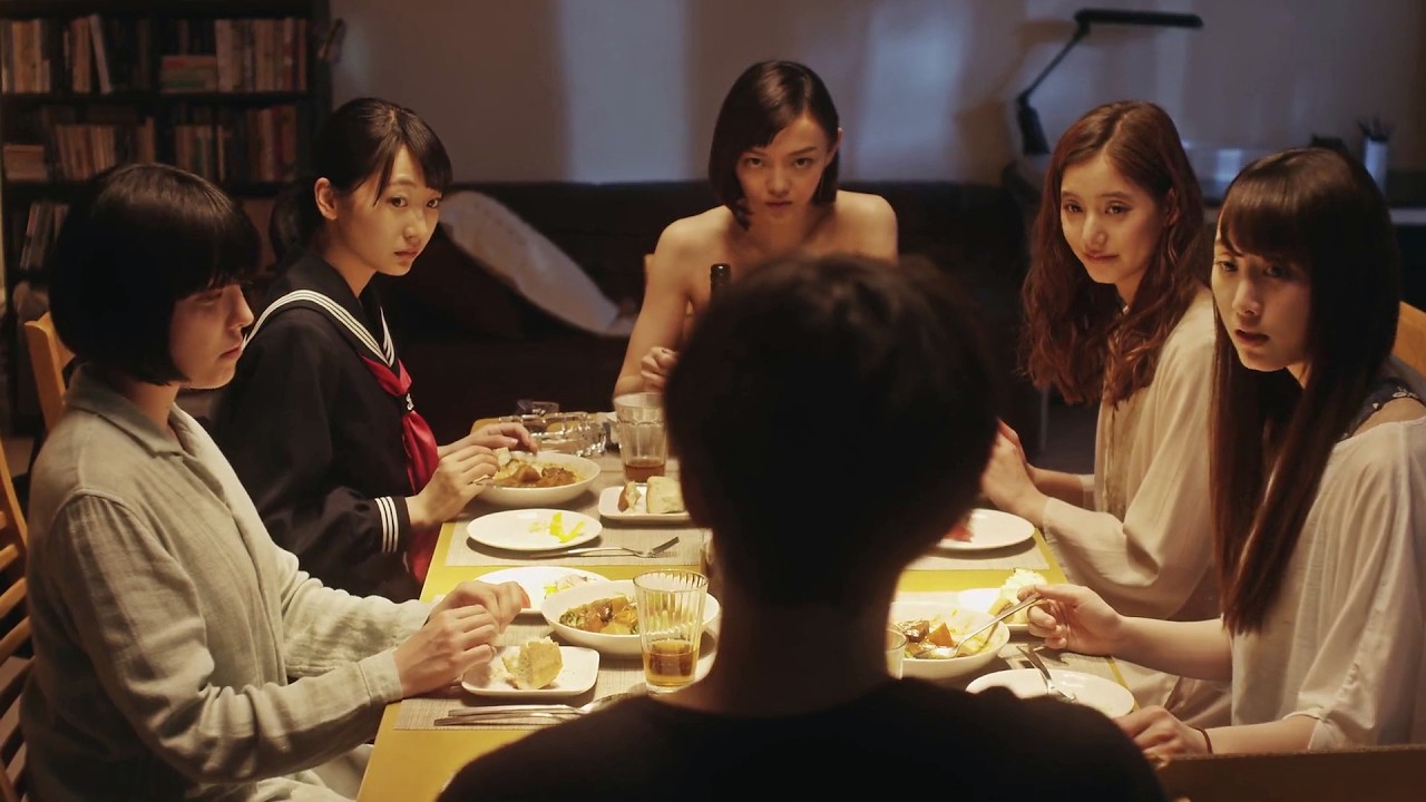 5 Japanese Women Who REALLY REALLY Like You