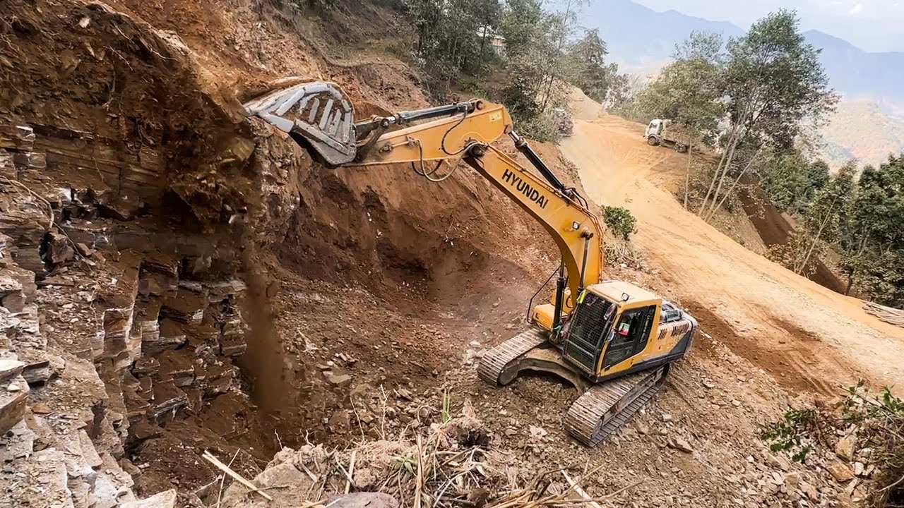 Powerful Excavator Action | Dump Truck Loading & Stone Collection for Road Building