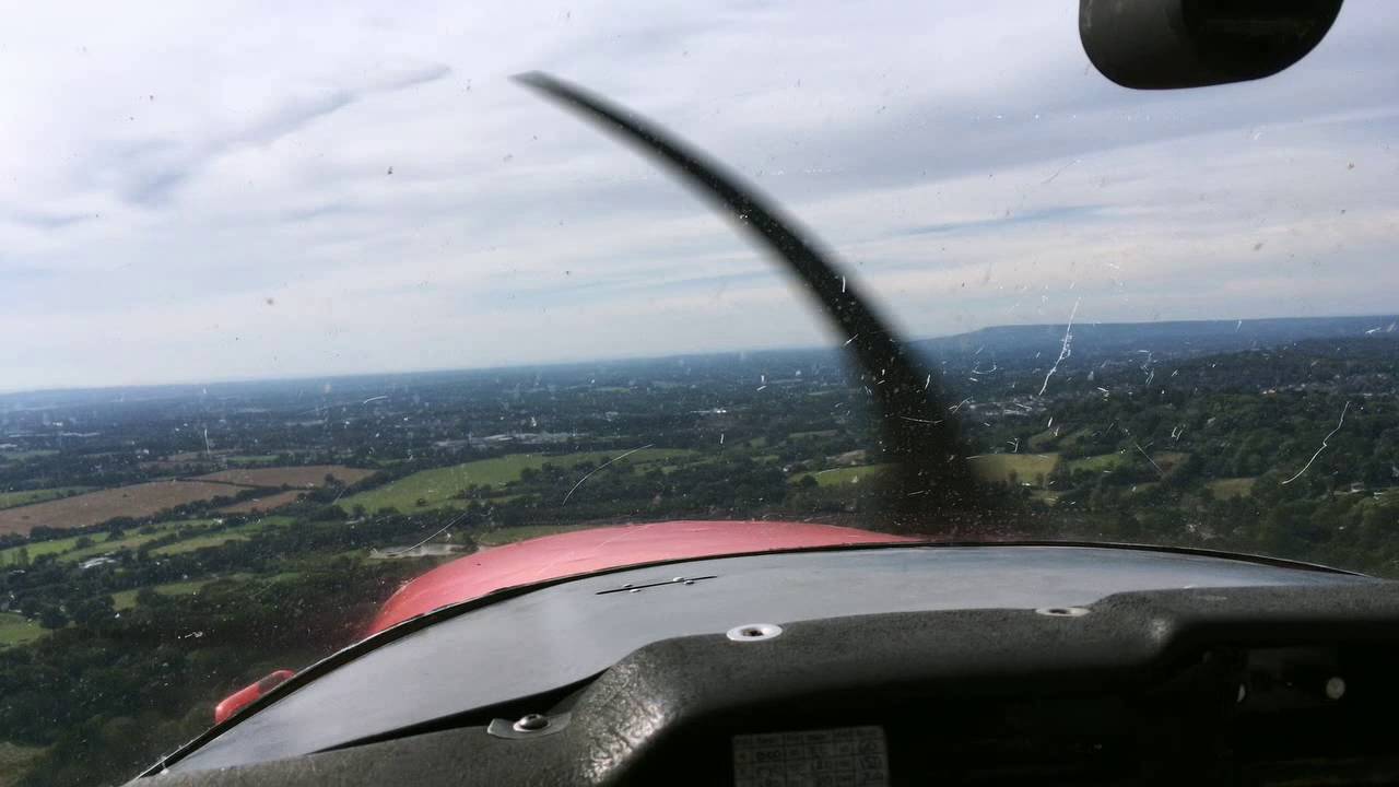 C152 flying lesson EGKR